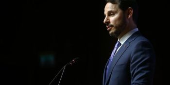 Bakan Albayrak: "Faizlerde önümüzdeki aylarda gerileme göreceksiniz."